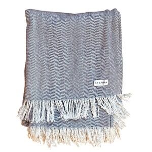 Sferra Celine Grey/ Lavender Herringbone Throw Blanket Fringe 100% Cotton EUC